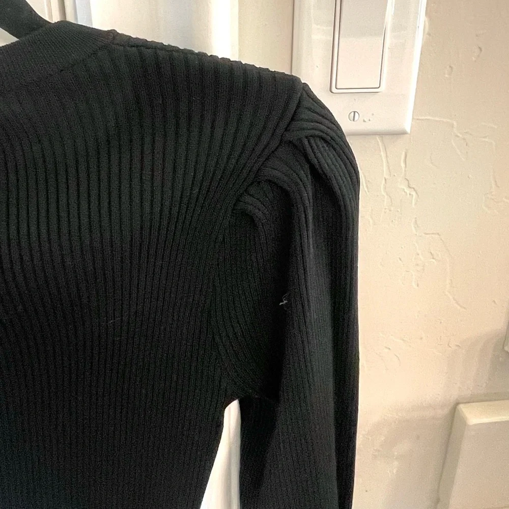 NWOT Zara Black Cropped Sweater Gold Button Sleeves - Picture 6 of 10